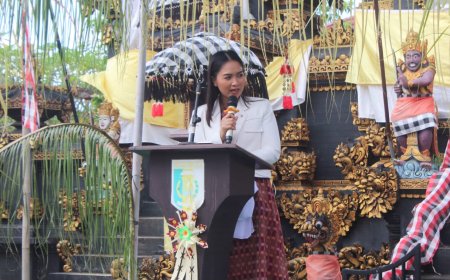 Wamenpar Ni Luh Puspa Tutup Mahasabha XIV KMHDI di Lampung Timur, Tekankan Peran Strategis Mahasiswa Hindu